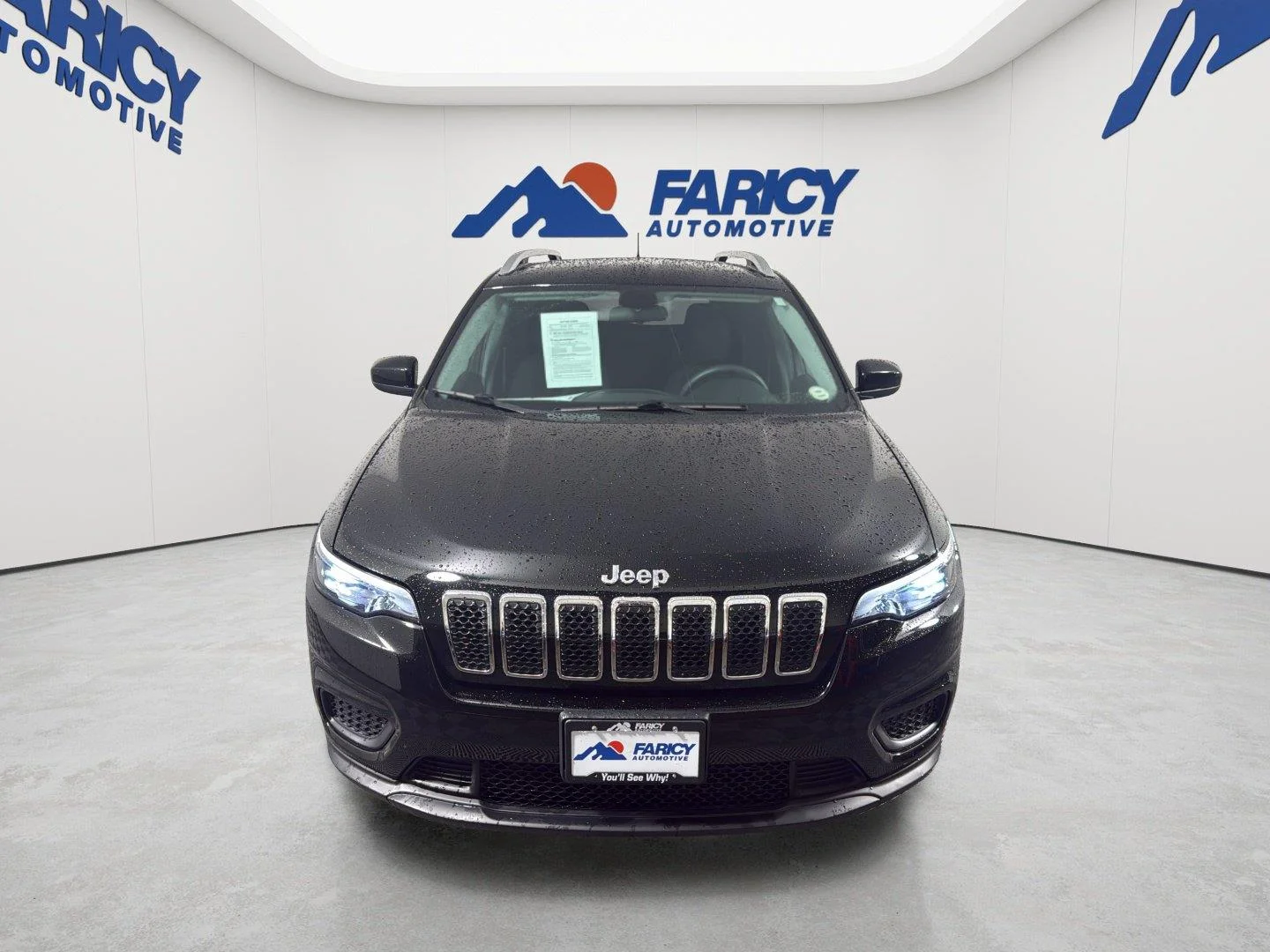 Used 2020 Diamond Black Crystal Pearlcoat Jeep Latitude image 17