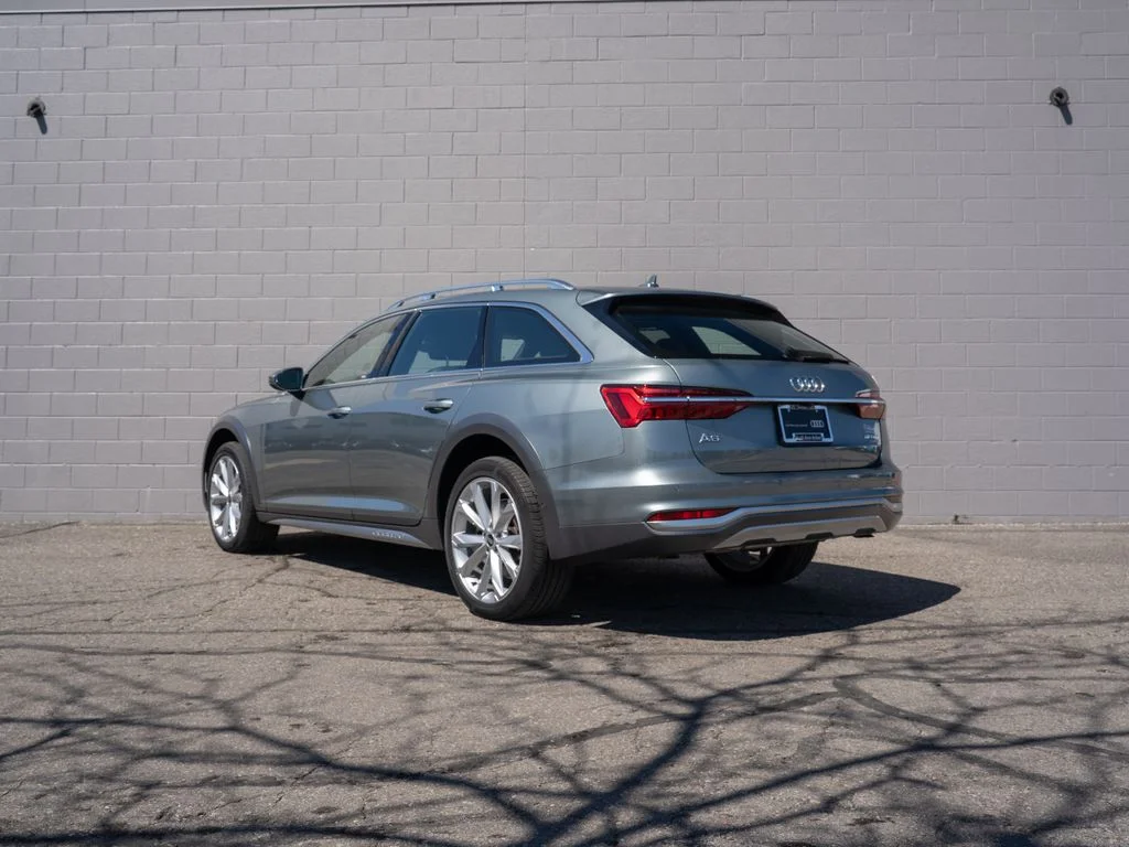Used 2021  Audi Prestige image 3