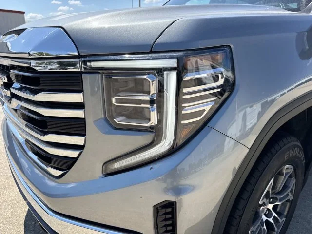 Used 2025 Silver GMC SLT image 8