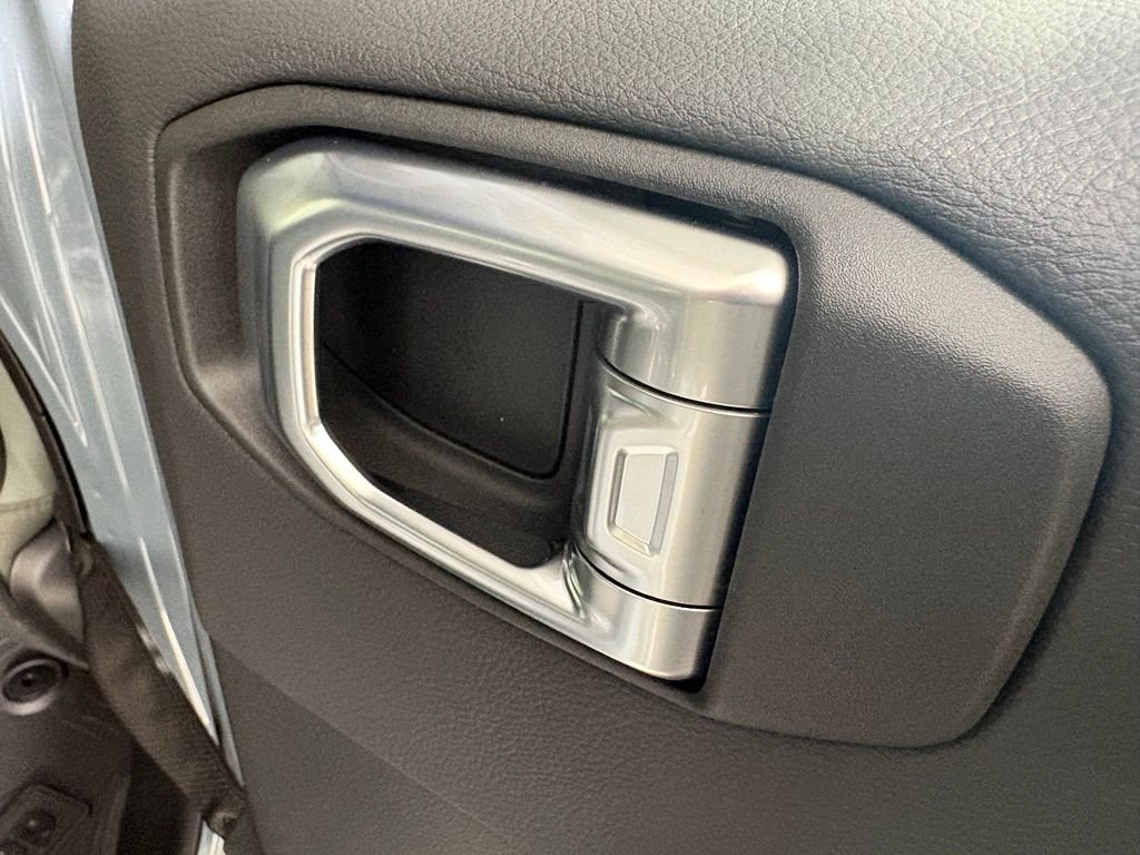 New 2026 Anvil Clearcoat Jeep Mojave X image 16