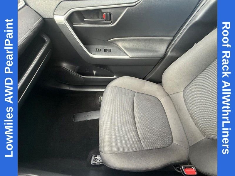 Used 2019 Pearl Toyota LE image 21