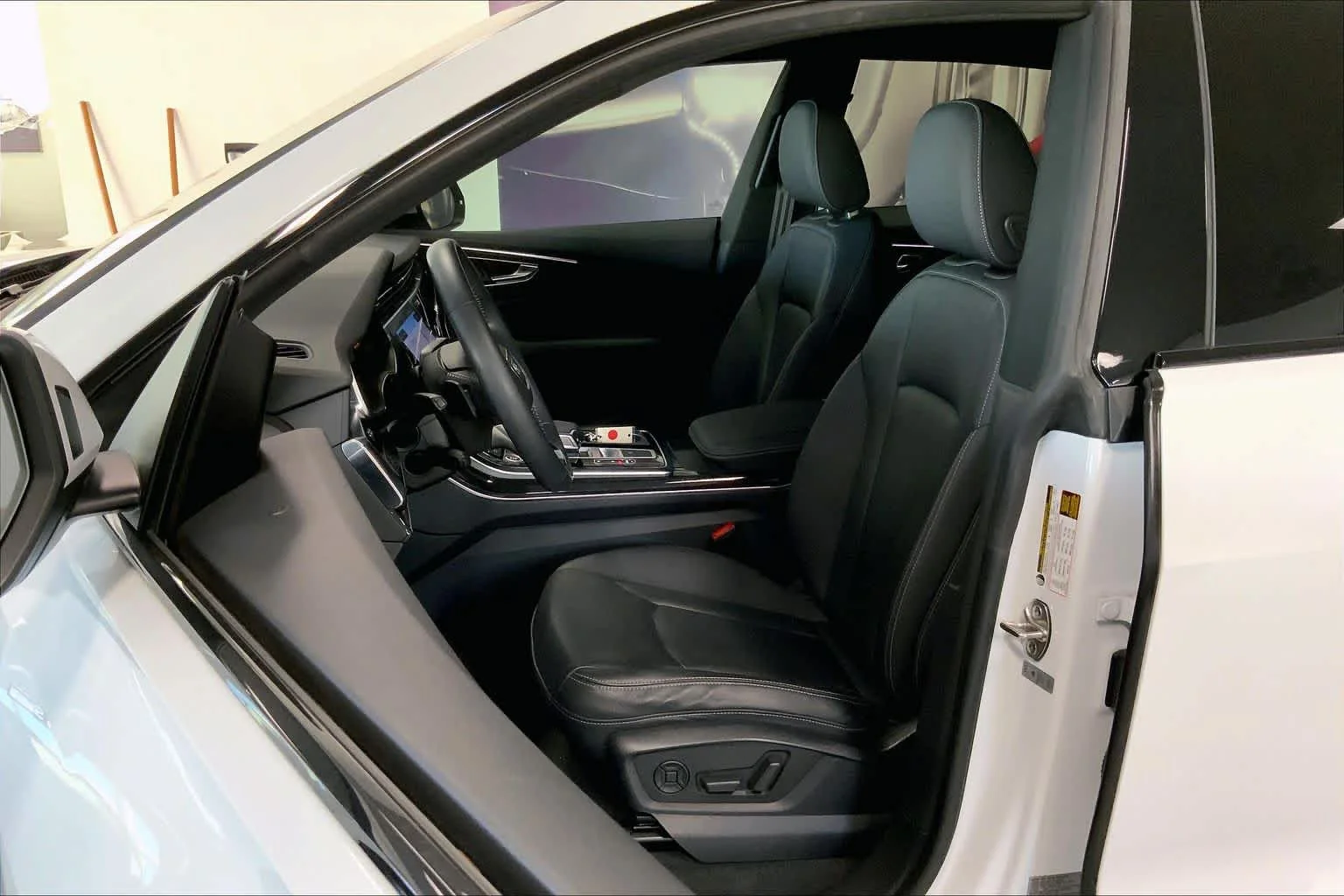 2021 Audi Q8 Premium Plus - Photo 11