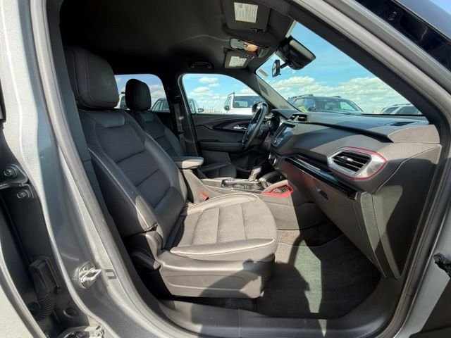 Used 2023 Gray Chevrolet RS image 17