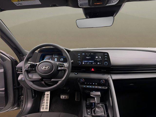 New 2026 Gray Hyundai SEL Sport Premium image 18