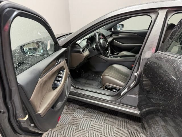 Certified Used 2018 Machine Gray Metallic Mazda Signature image 14