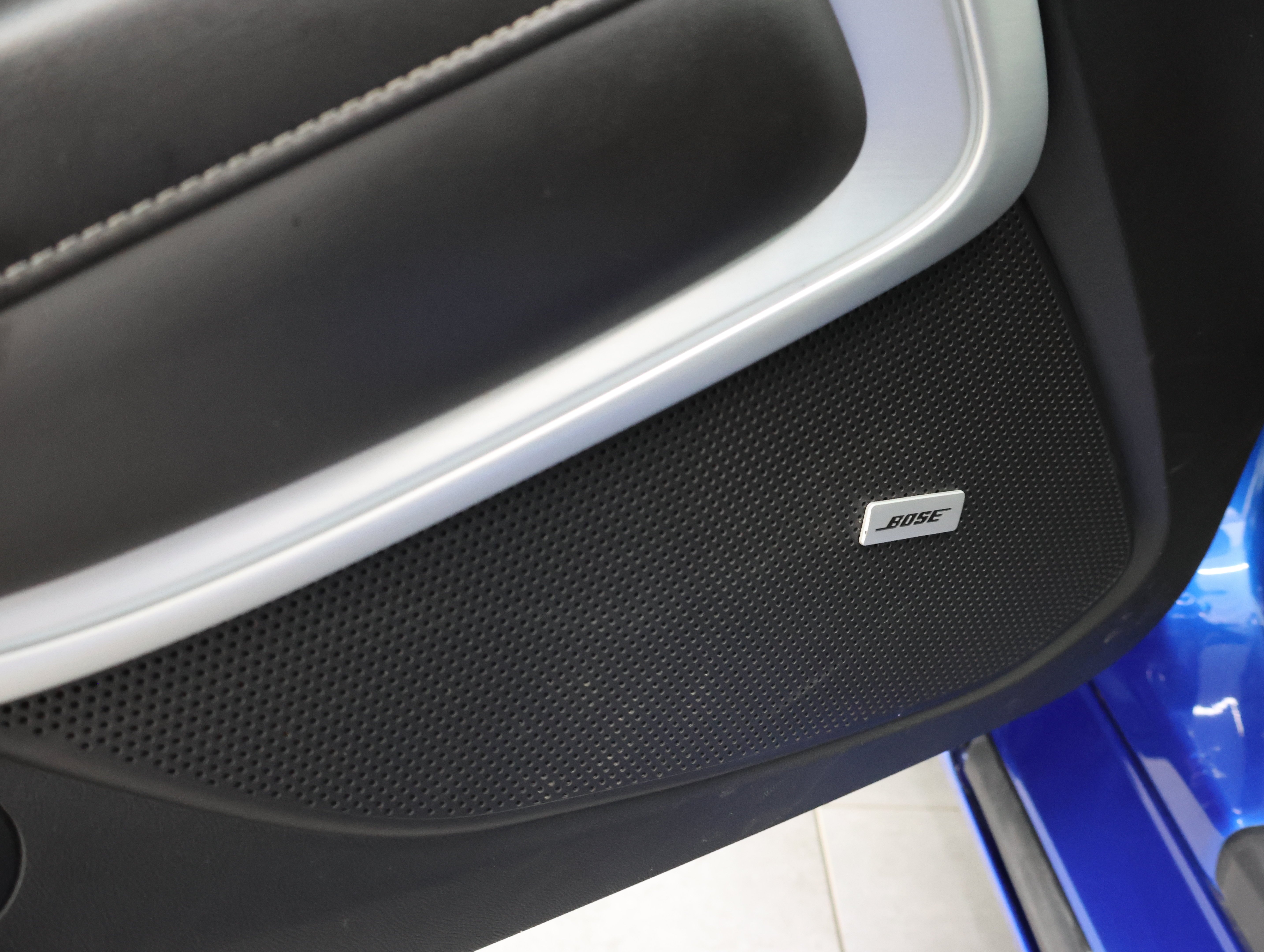 Used 2017 Hyper Blue Metallic Chevrolet 2SS Coupe: 2SS-AUTO-NAV-MOON-LIKE NEW TIRES-HEAT/COOL SEATS- image 39