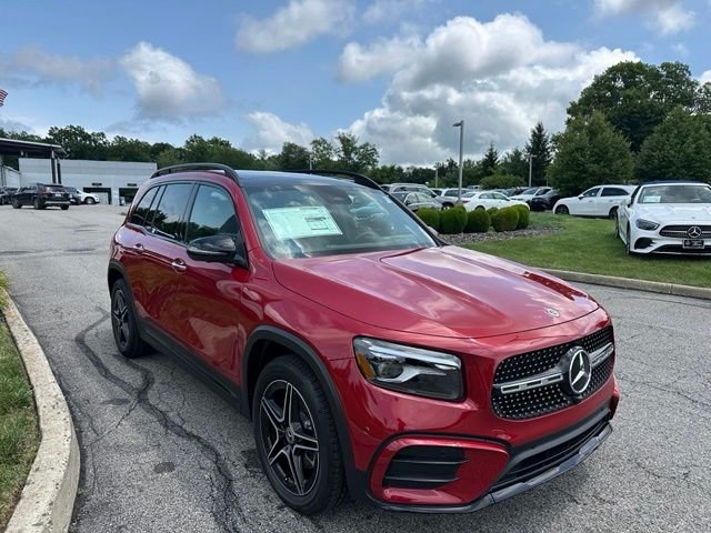 New 2026 MANUFAKTUR Patagonia Red Metallic Mercedes-Benz GLB 250 image 7