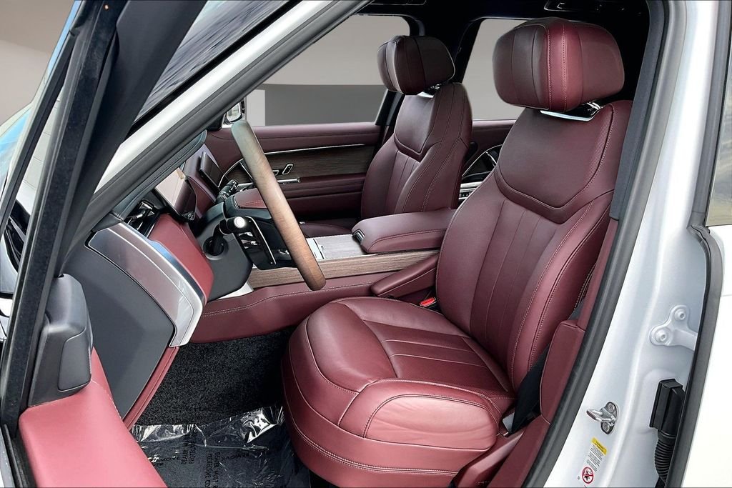 Certified Used 2025 Icy White Satin Land Rover Autobiography image 20