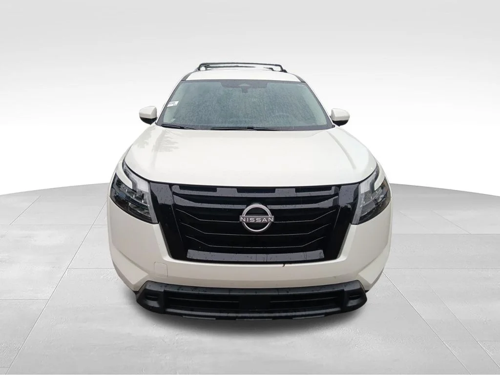 Used 2024 Pearl White Tricoat Nissan SV image 10