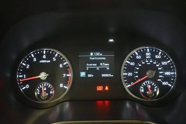 Used 2021 White Kia EX image 27