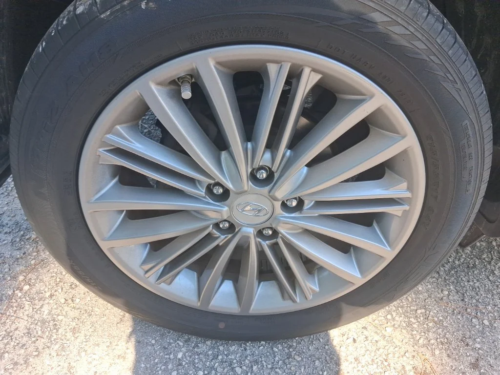 Used 2020 Black Hyundai SEL image 12