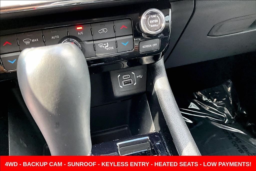 Used 2022 White Jeep Limited image 16