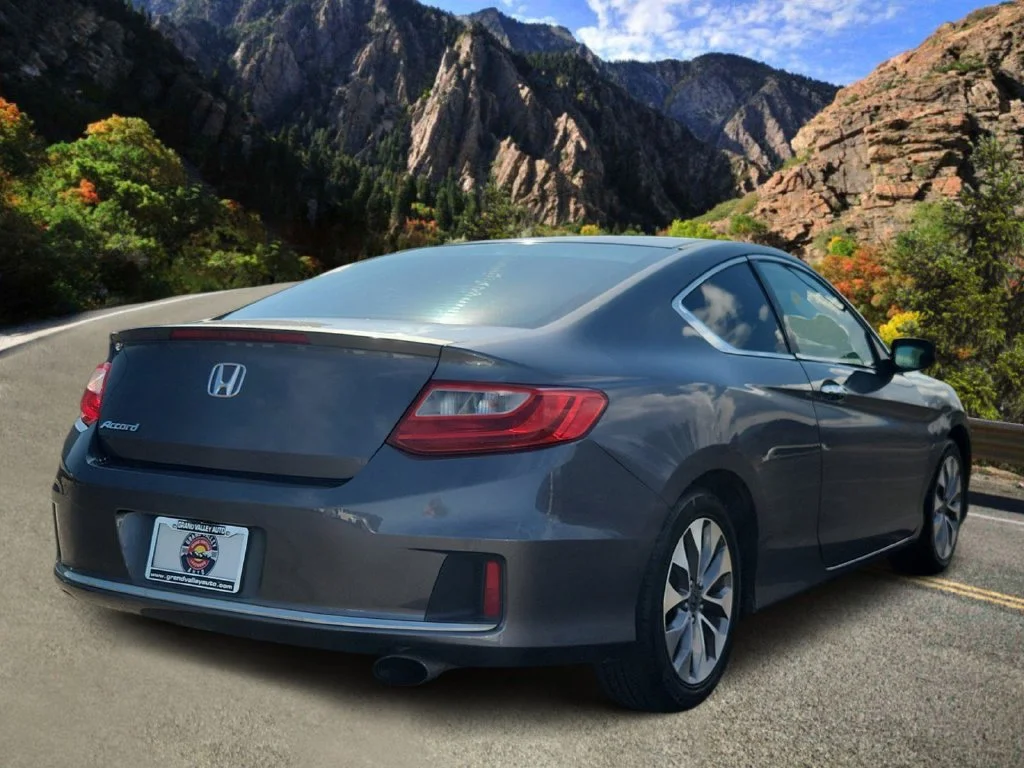 Used 2013 Gray Honda LX-S image 5