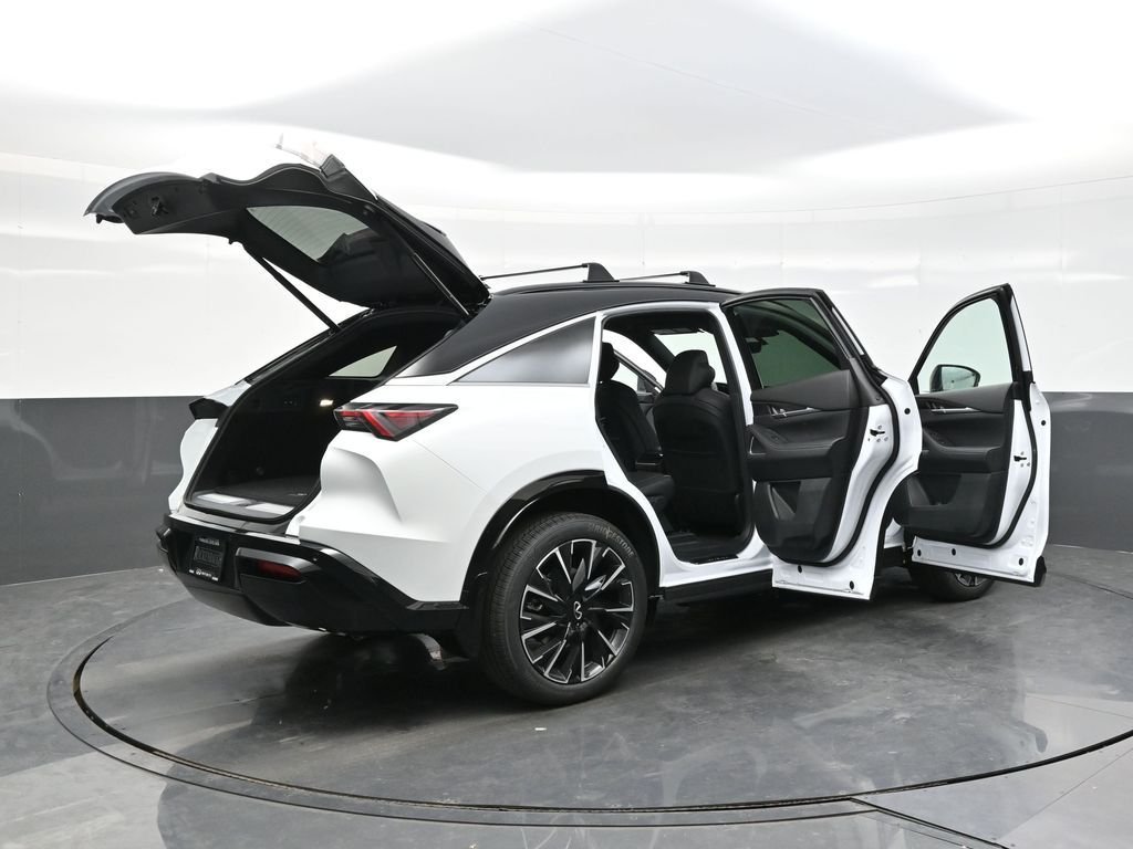 New 2027 2T RAD WHT INFINITI Autograph AWD image 52