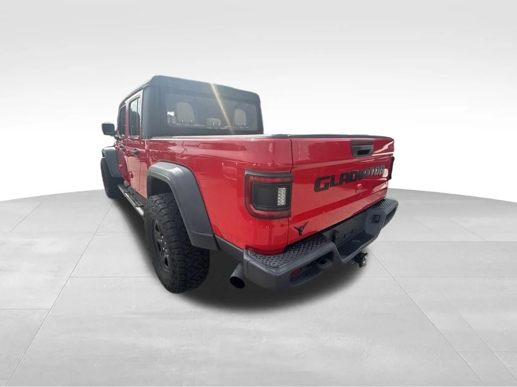 Used 2020 Red Jeep Sport image 4