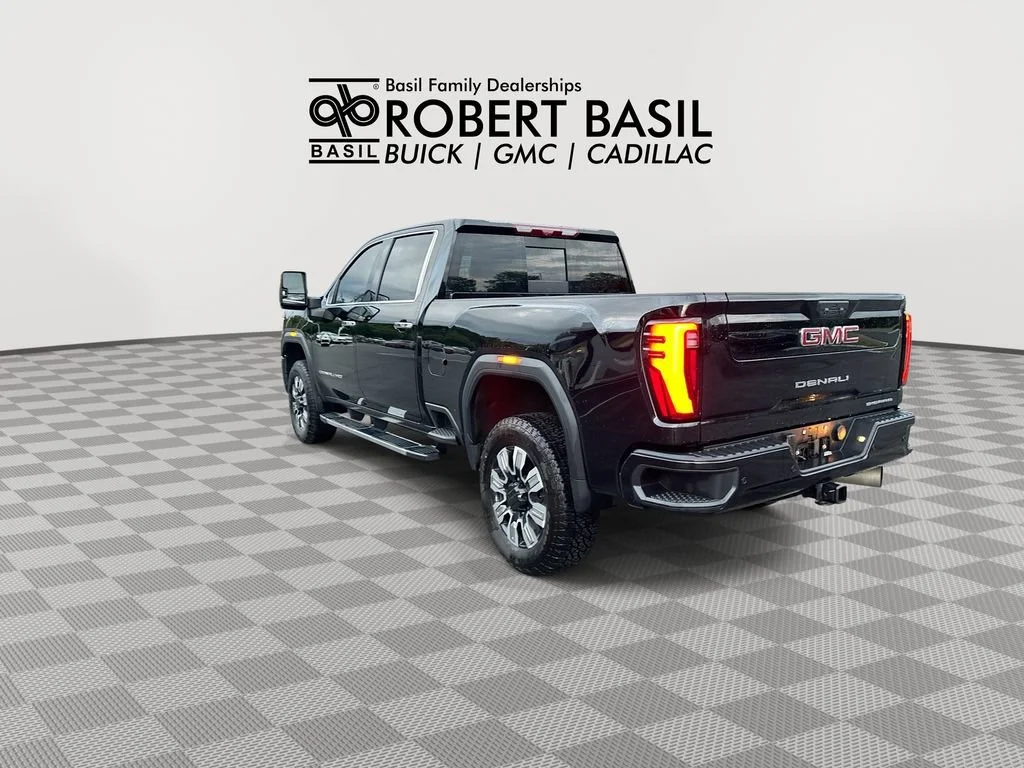 Used 2024 Onyx Black GMC Denali image 6