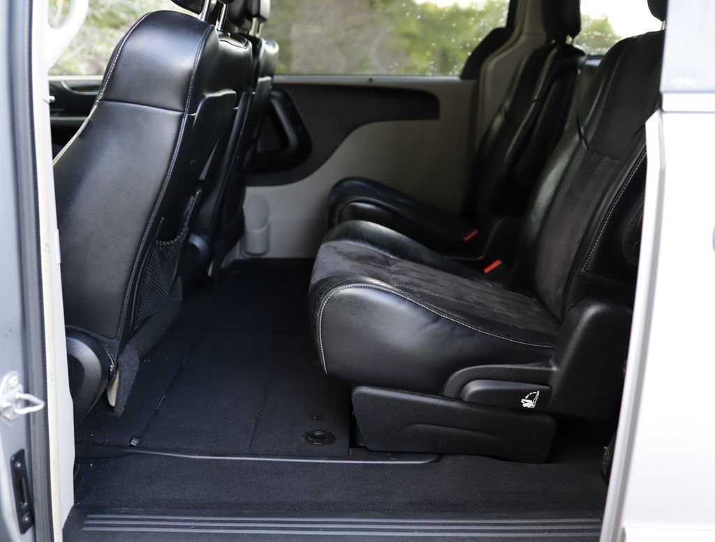 Used 2014 Silver Chrysler Touring-L 30th Anniversary image 38