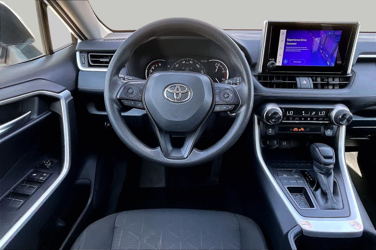 Used 2025 Ice Cap Toyota XLE image 6