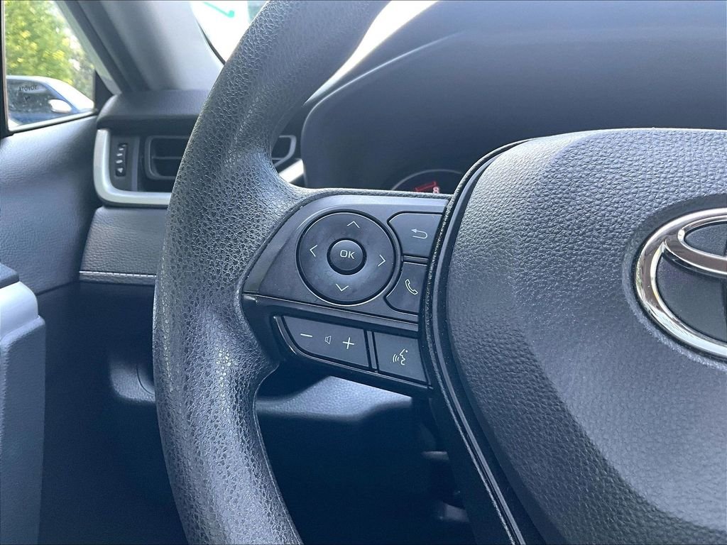 Used 2025 White Toyota XLE image 23