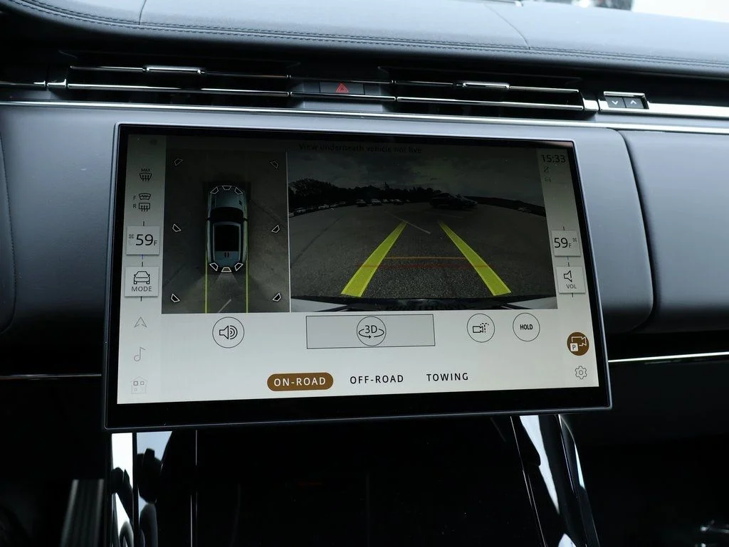 New 2025 Fuji White Land Rover Dynamic SE image 25
