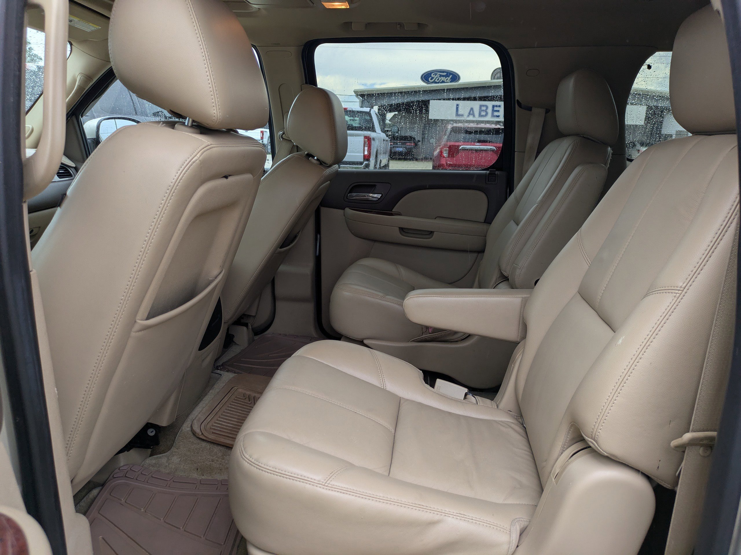 Used 2014 Champagne Silver Metallic Chevrolet LT image 13