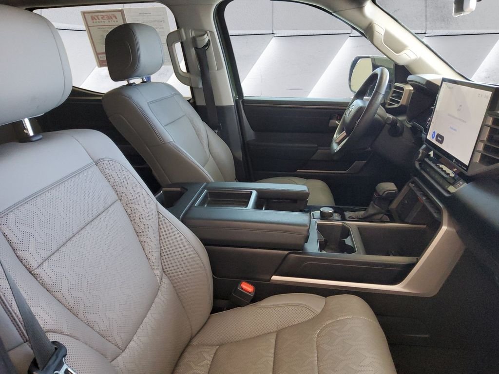 Used 2022 Green Toyota SR5 image 13