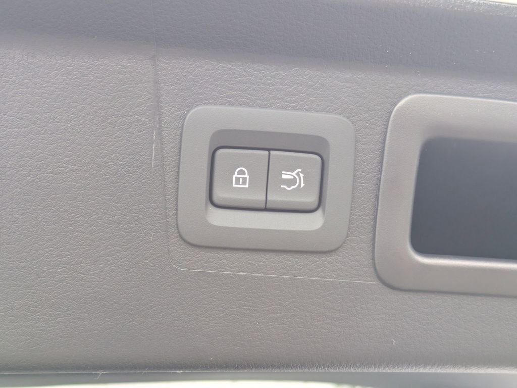 New 2026 Wind Chill Pearl Mazda 2.5 S Preferred AWD image 10