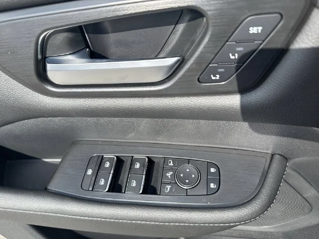 Used 2025 Gray Nissan SL image 30