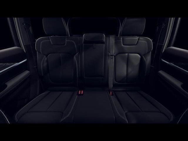 New 2026 Silver Zynith Exterior Paint Jeep Limited image 15