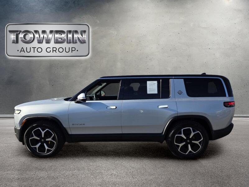 Used 2024  Rivian Adventure image 8
