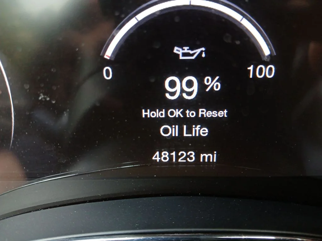 Used 2020 White Jeep Altitude image 34