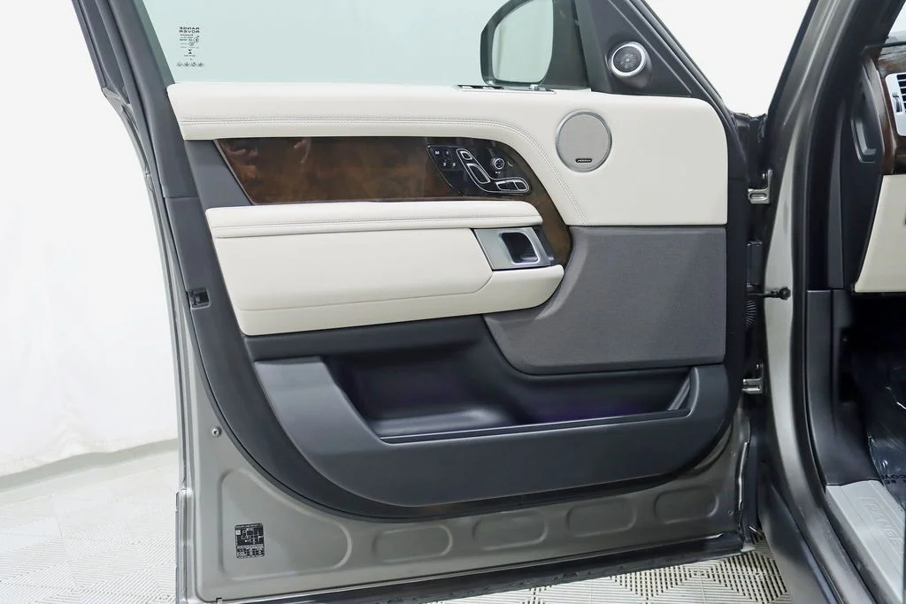 Used 2021 Gray Land Rover Westminster image 36