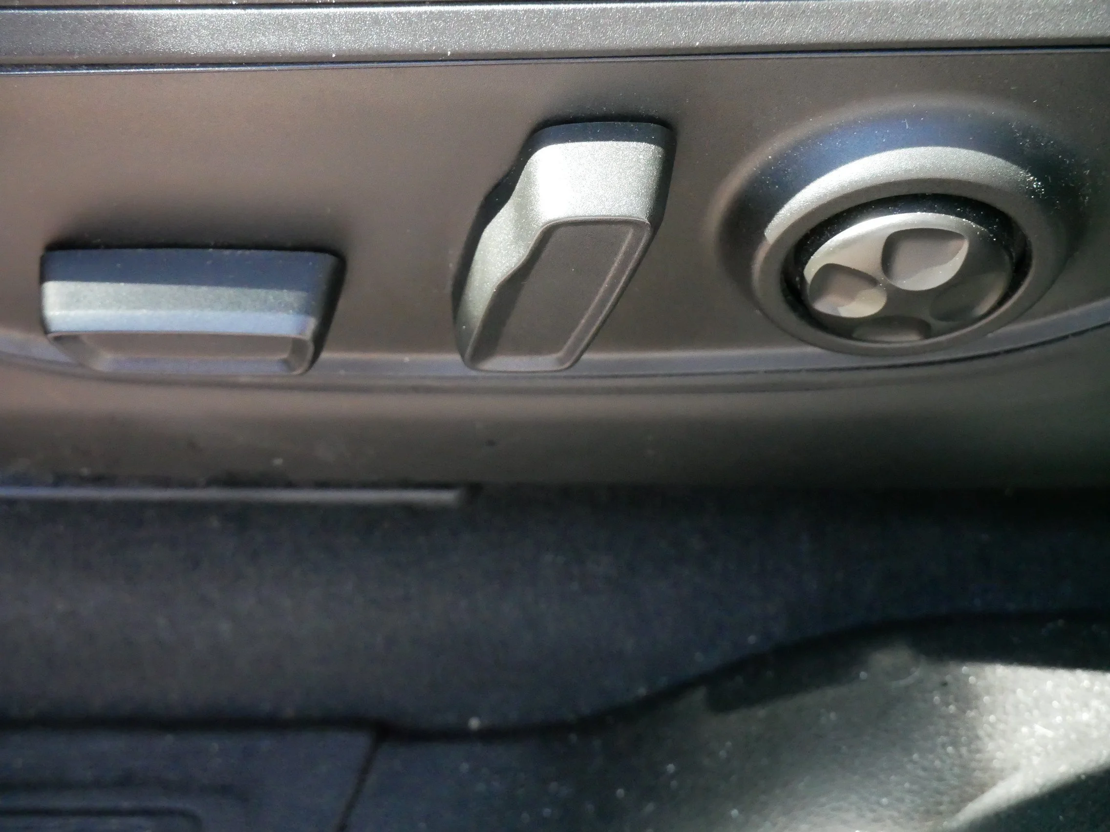 Used 2023 Bright White Clearcoat Jeep Altitude X image 21