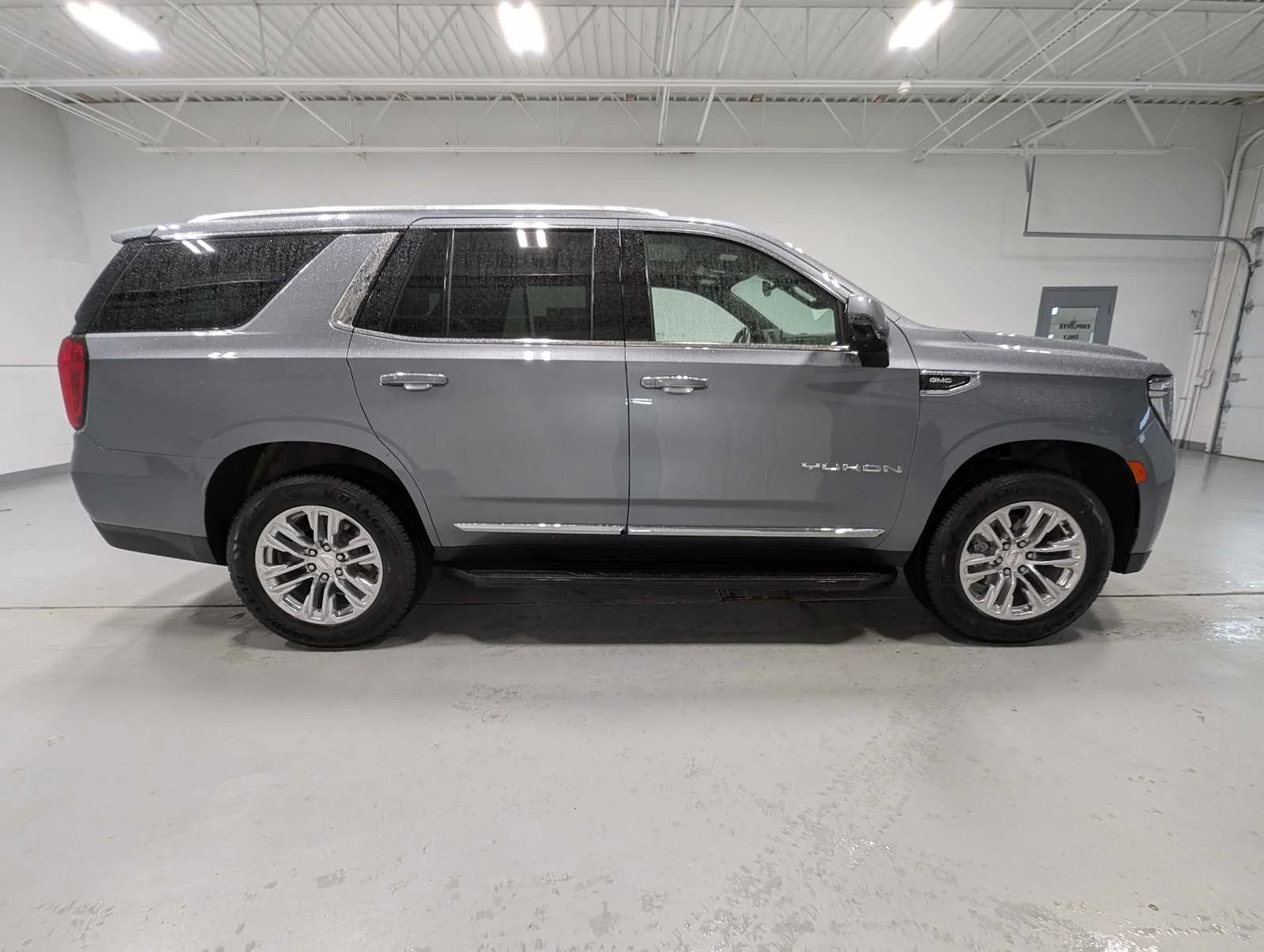 Used 2022 Satin Steel Metallic GMC SLT image 7
