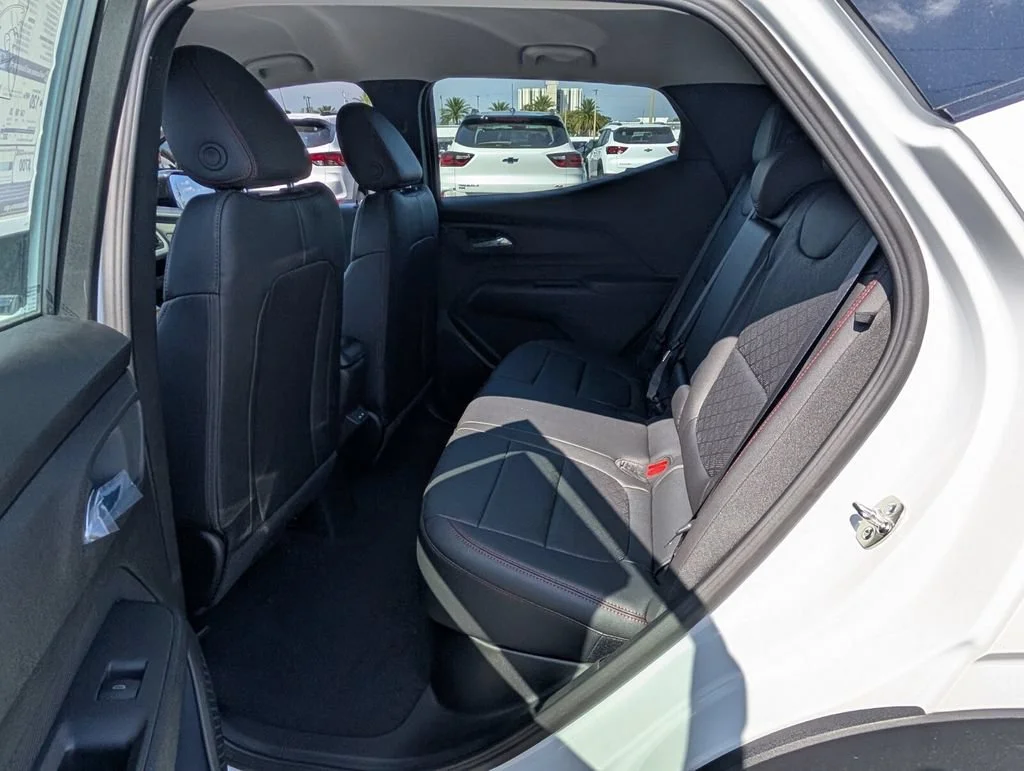 New 2027 Summit White Chevrolet RS image 5