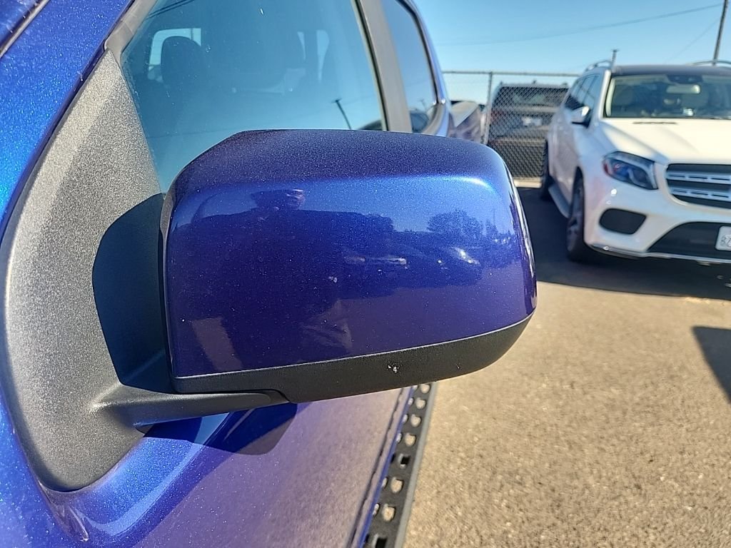 Used 2016 Laser Blue Chevrolet Z71 image 7