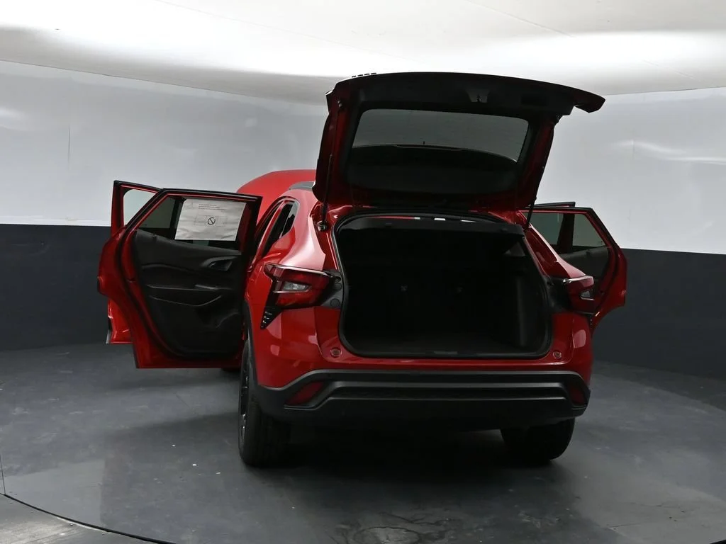 2026 Chevrolet Trax LT - Photo 40