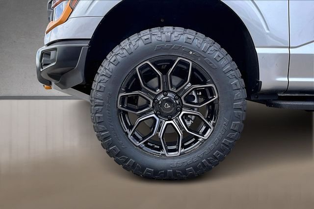 New 2025 Iconic Silver Metallic Ford Tremor image 12