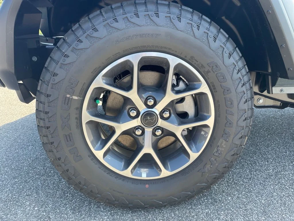 New 2025 Anvil Clear-Coat Exterior Paint Jeep Sport S image 8