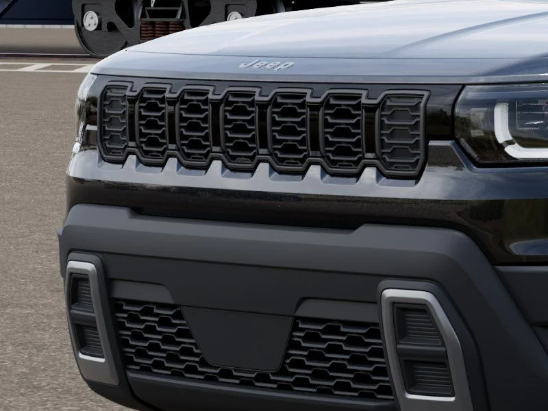 New 2026 Diamond Black Crystal Pearl-Coat Exterior Paint Jeep Laredo image 12