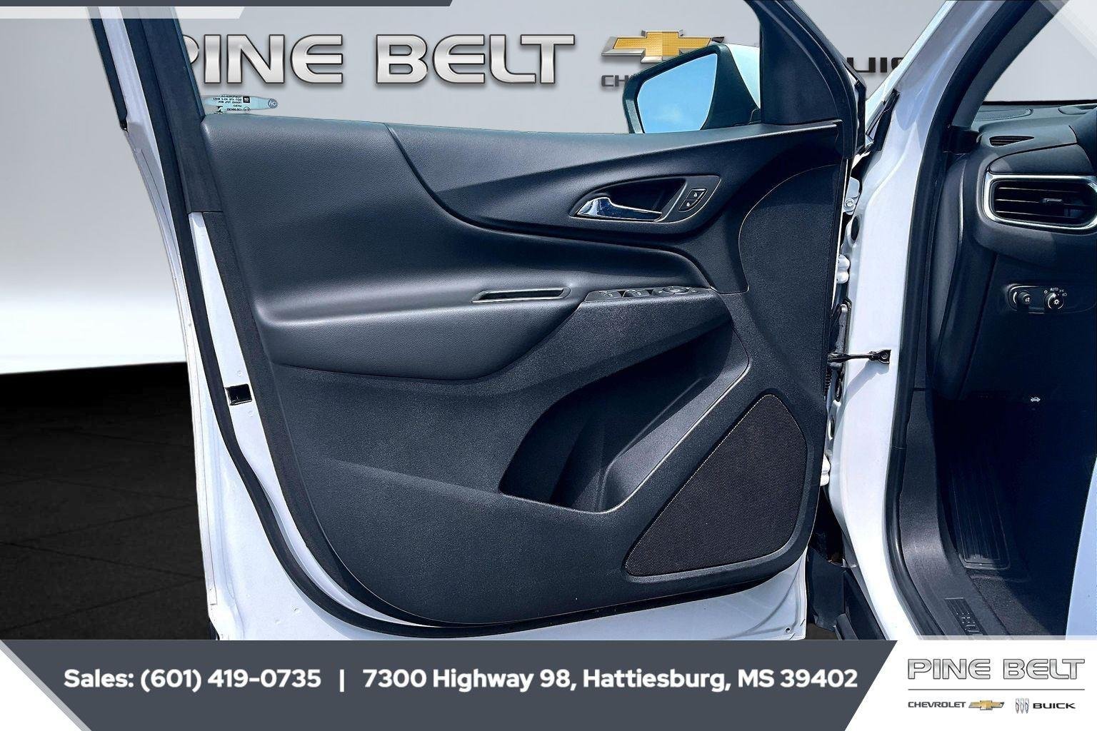 Used 2022 Summit White Chevrolet LT image 17