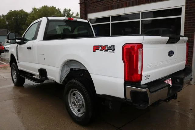 Used 2023 White Ford XL image 5