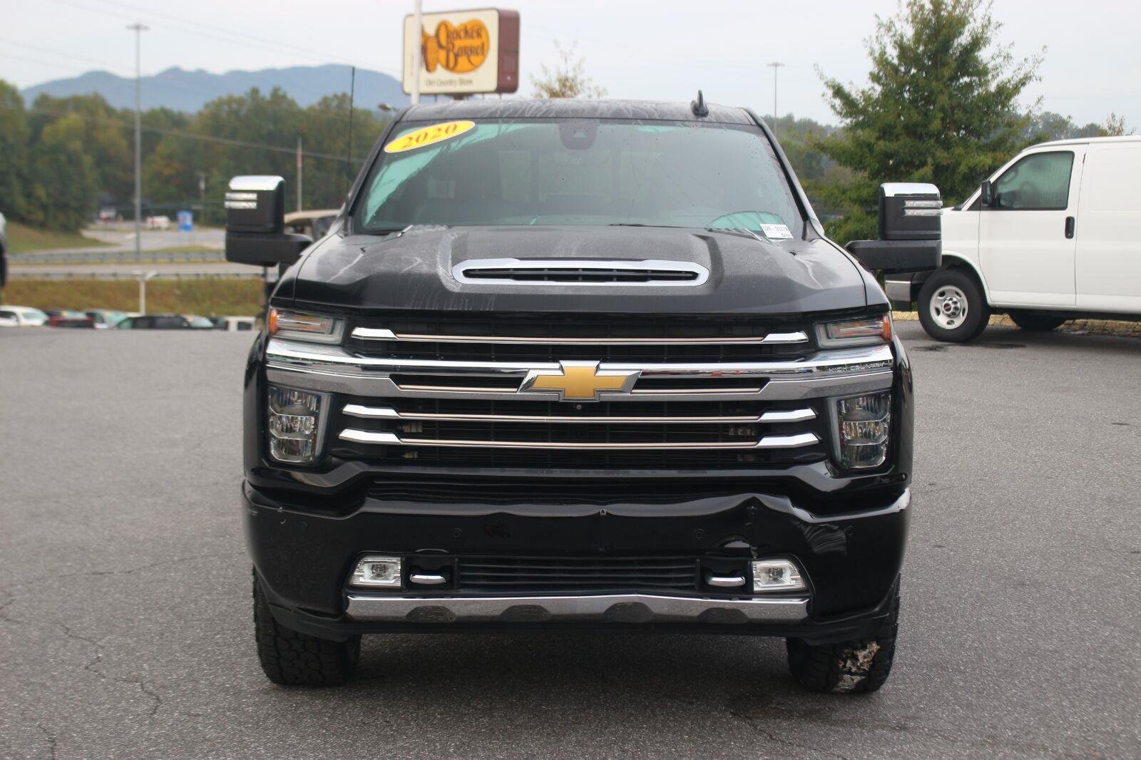 Used 2020 BLACK Chevrolet High Country image 2