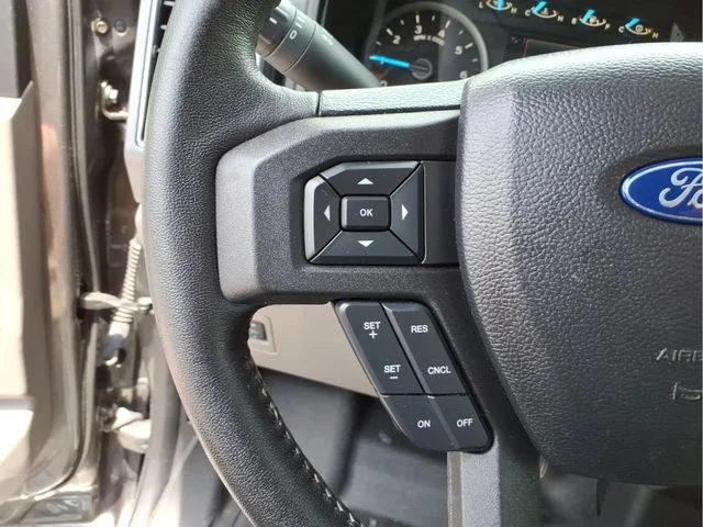 Used 2018 Gray Ford XLT image 24