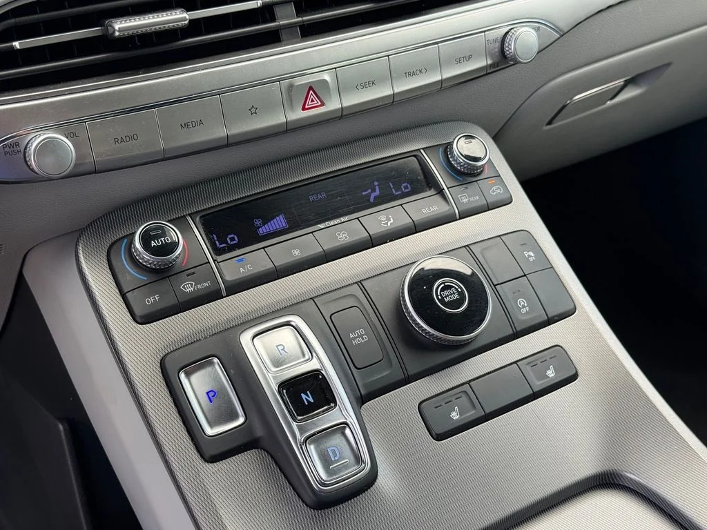 Used 2021 Gray Hyundai SEL image 21