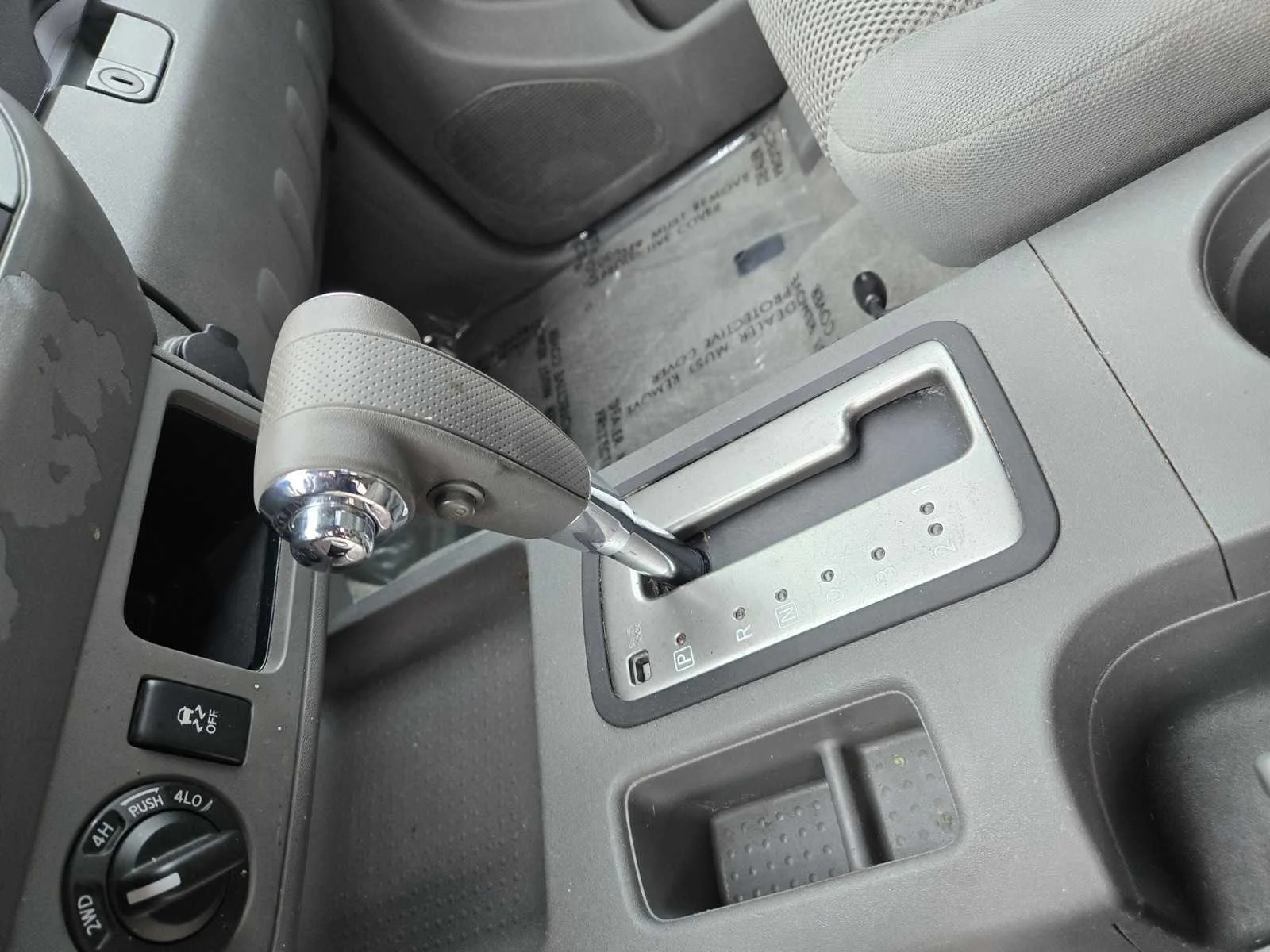 Used 2016  Nissan SV image 15