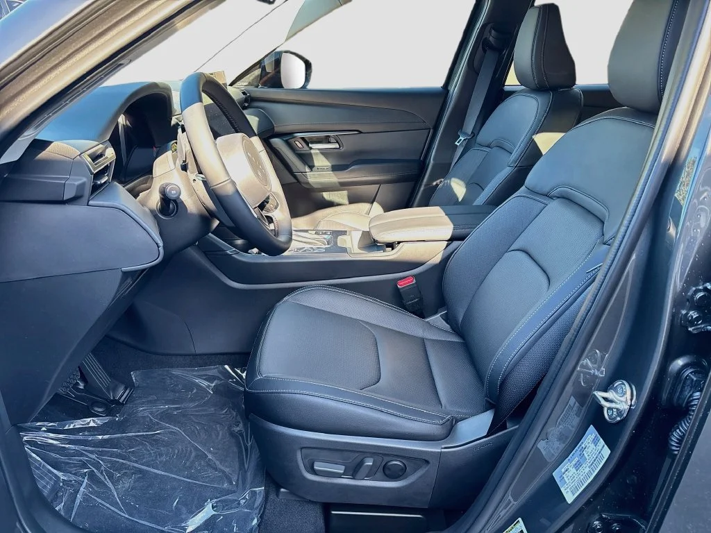 New 2026 Machine Gray Metallic Mazda 2.5 S Premium Plus AWD image 22