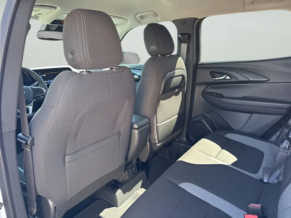 New 2026 Summit White Chevrolet LT image 18
