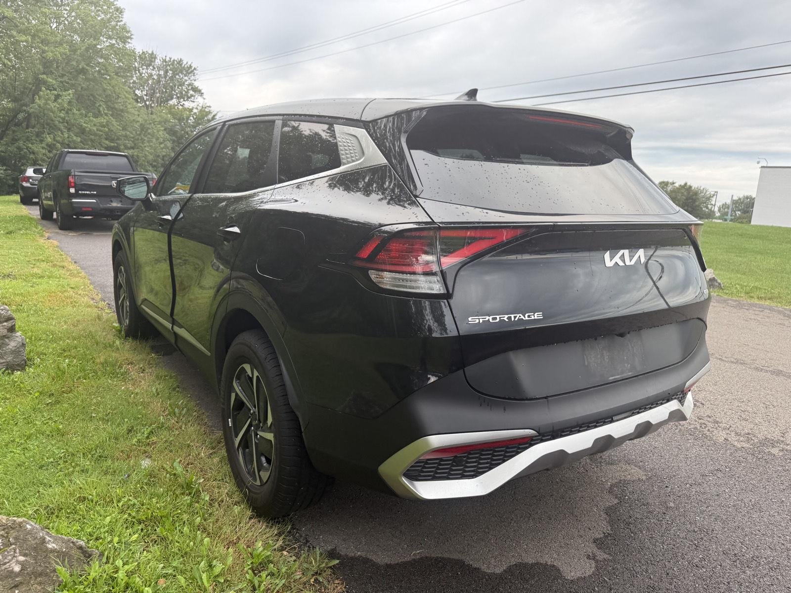 Used 2023 Fusion Black Kia LX image 5