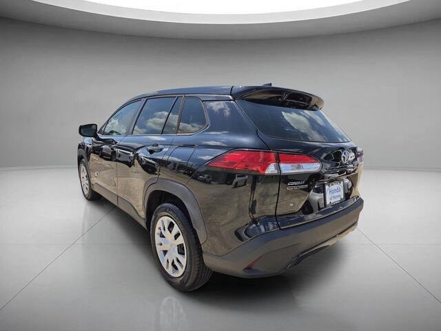 Used 2022 Jet Black Toyota L image 3